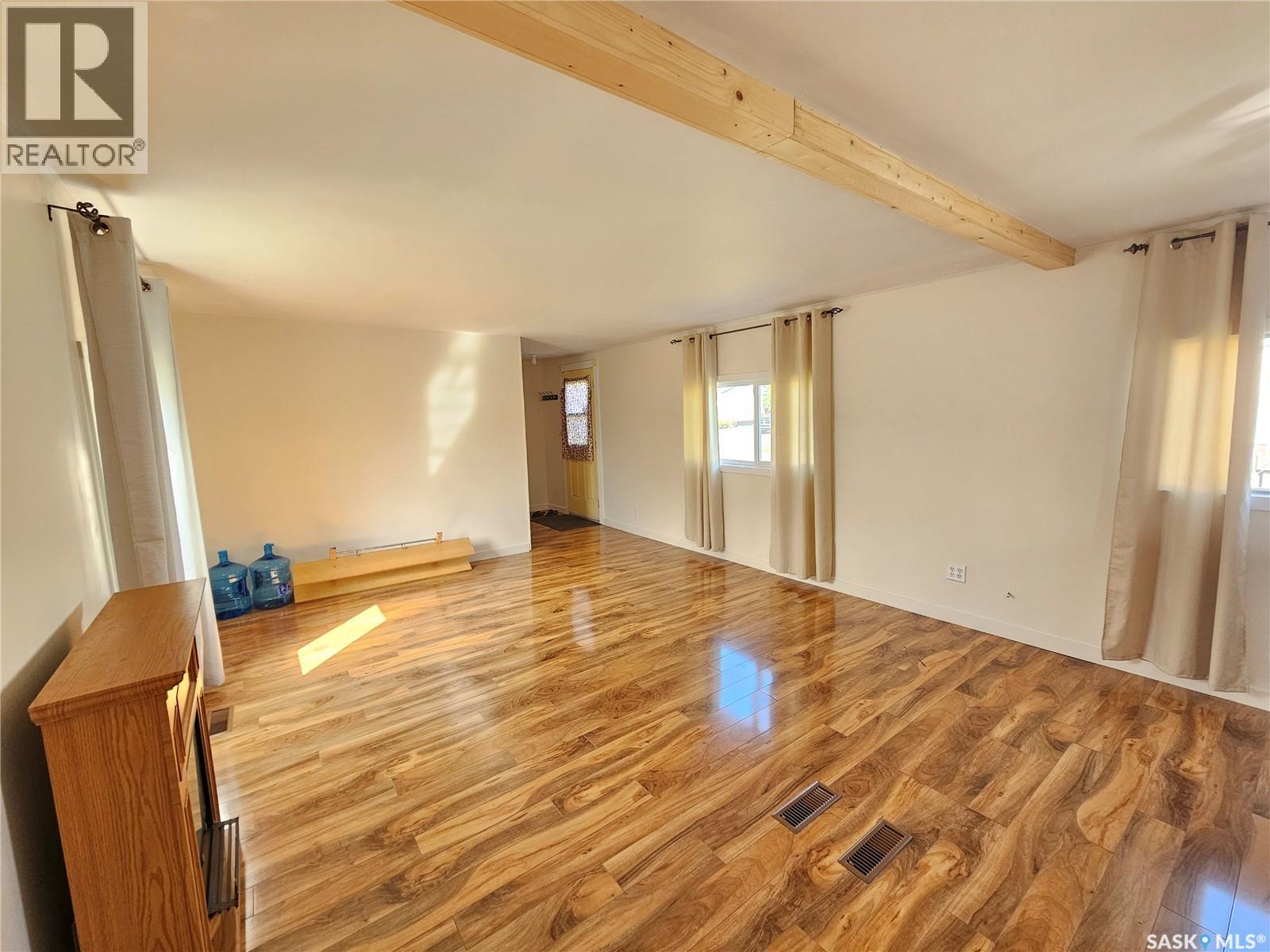 410 7th Avenue W, Meadow Lake, Saskatchewan  S9X 1C1 - Photo 4 - SK015515