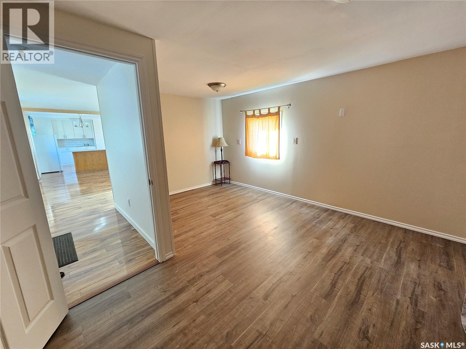 410 7th Avenue W, Meadow Lake, Saskatchewan  S9X 1C1 - Photo 5 - SK015515
