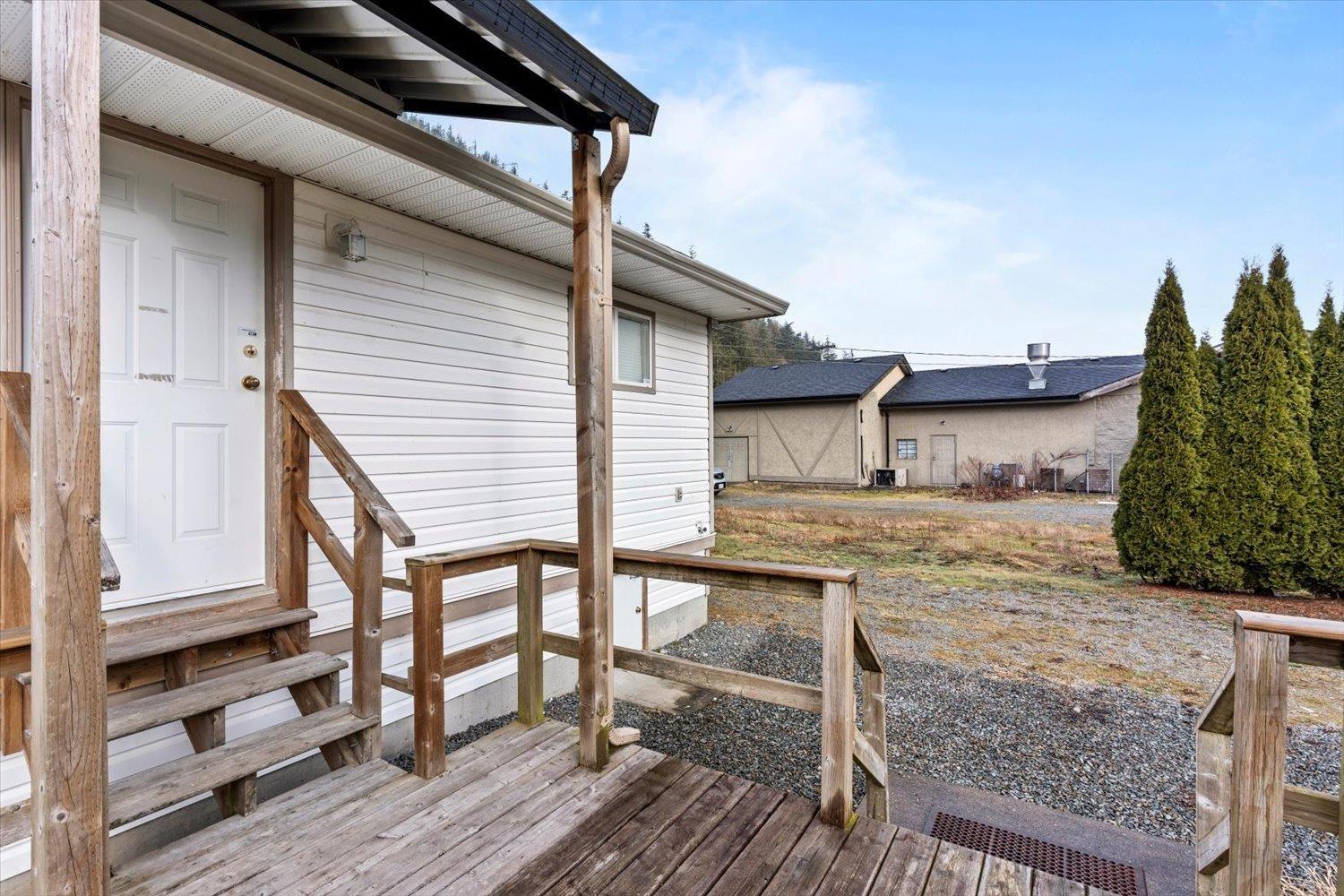 905 Hot Springs Road, Harrison Hot Springs, Harrison Hot Springs, British Columbia  V0M 1A3 - Photo 6 - R3037329