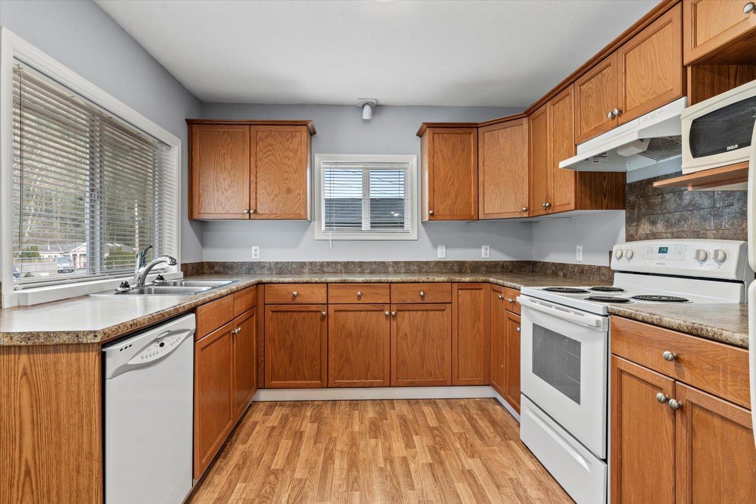 905 Hot Springs Road, Harrison Hot Springs, Harrison Hot Springs, British Columbia  V0M 1A3 - Photo 19 - R3037329