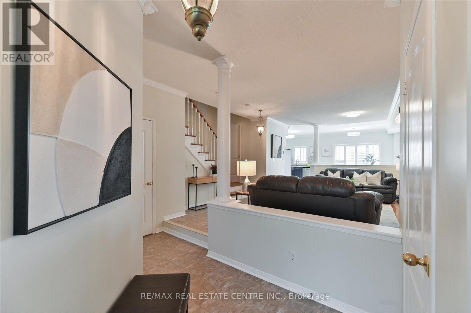 Property at 1091 WINDBROOK GROVE image 4