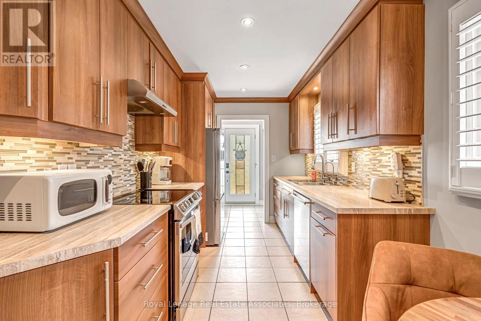 20 Baylor Crescent, Halton Hills, Ontario  L7G 1A6 - Photo 13 - W12345580