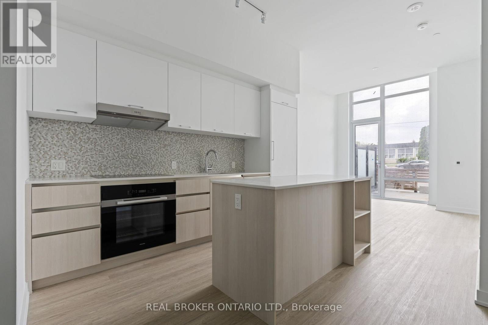 104 - 8188 Yonge Street, Vaughan, Ontario  L4J 0M2 - Photo 9 - N12344312