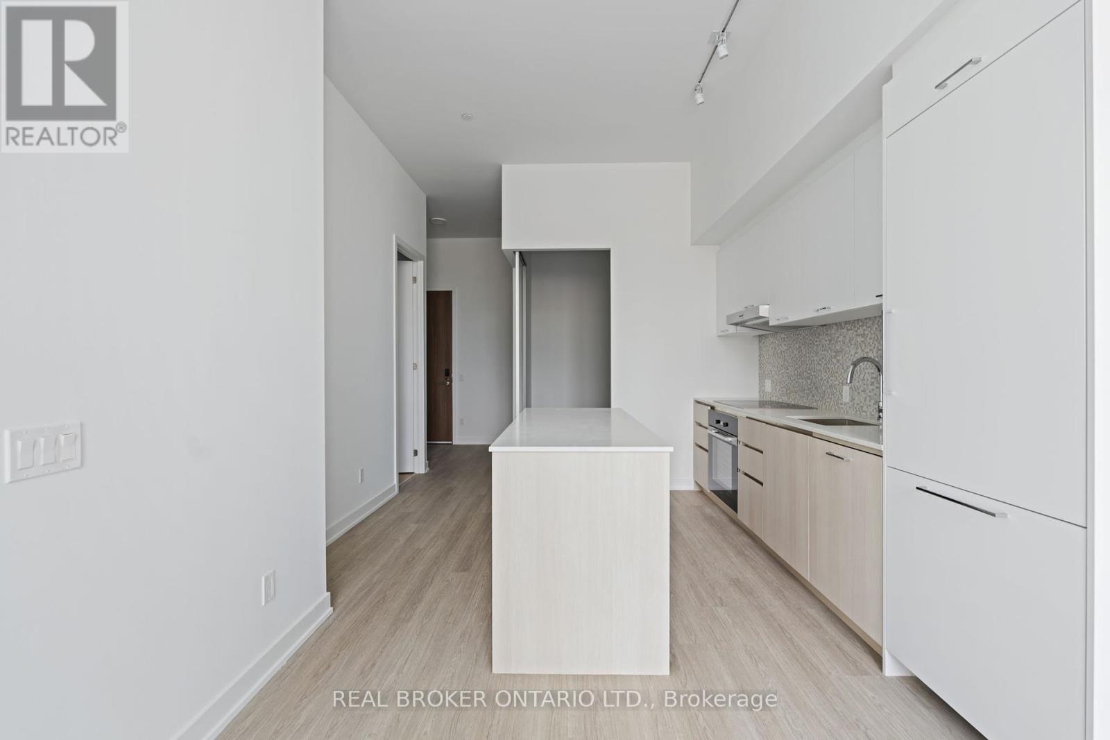 104 - 8188 Yonge Street, Vaughan, Ontario  L4J 0M2 - Photo 11 - N12344312