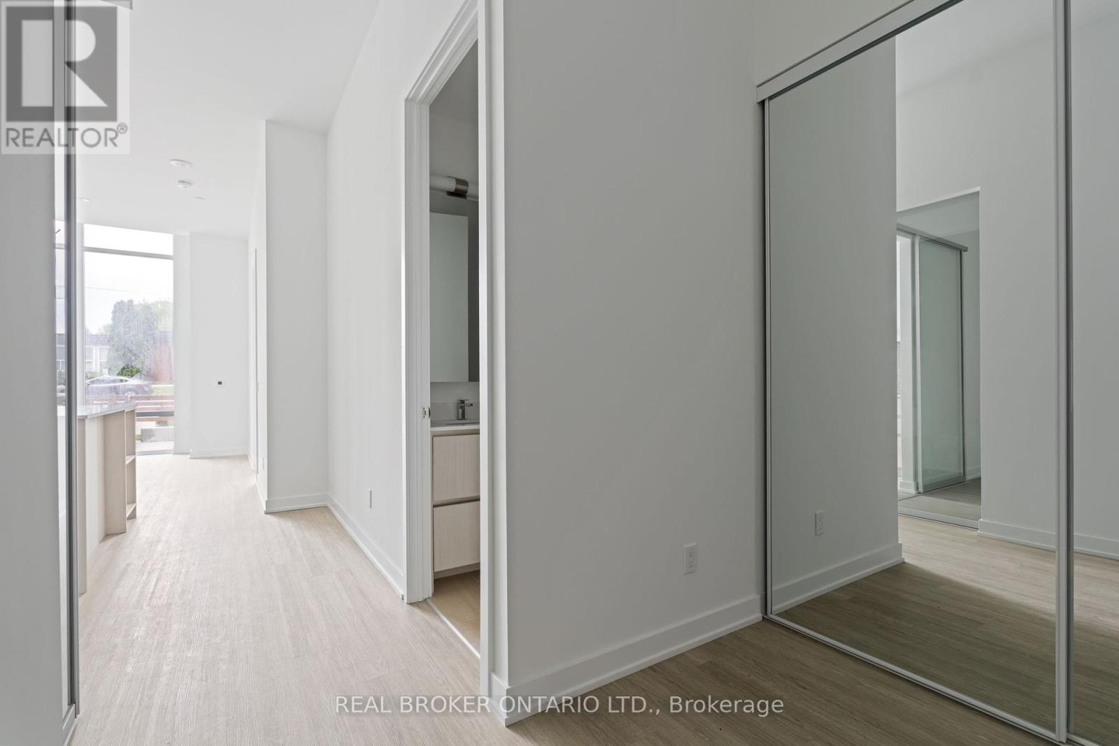 104 - 8188 Yonge Street, Vaughan, Ontario  L4J 0M2 - Photo 8 - N12344312