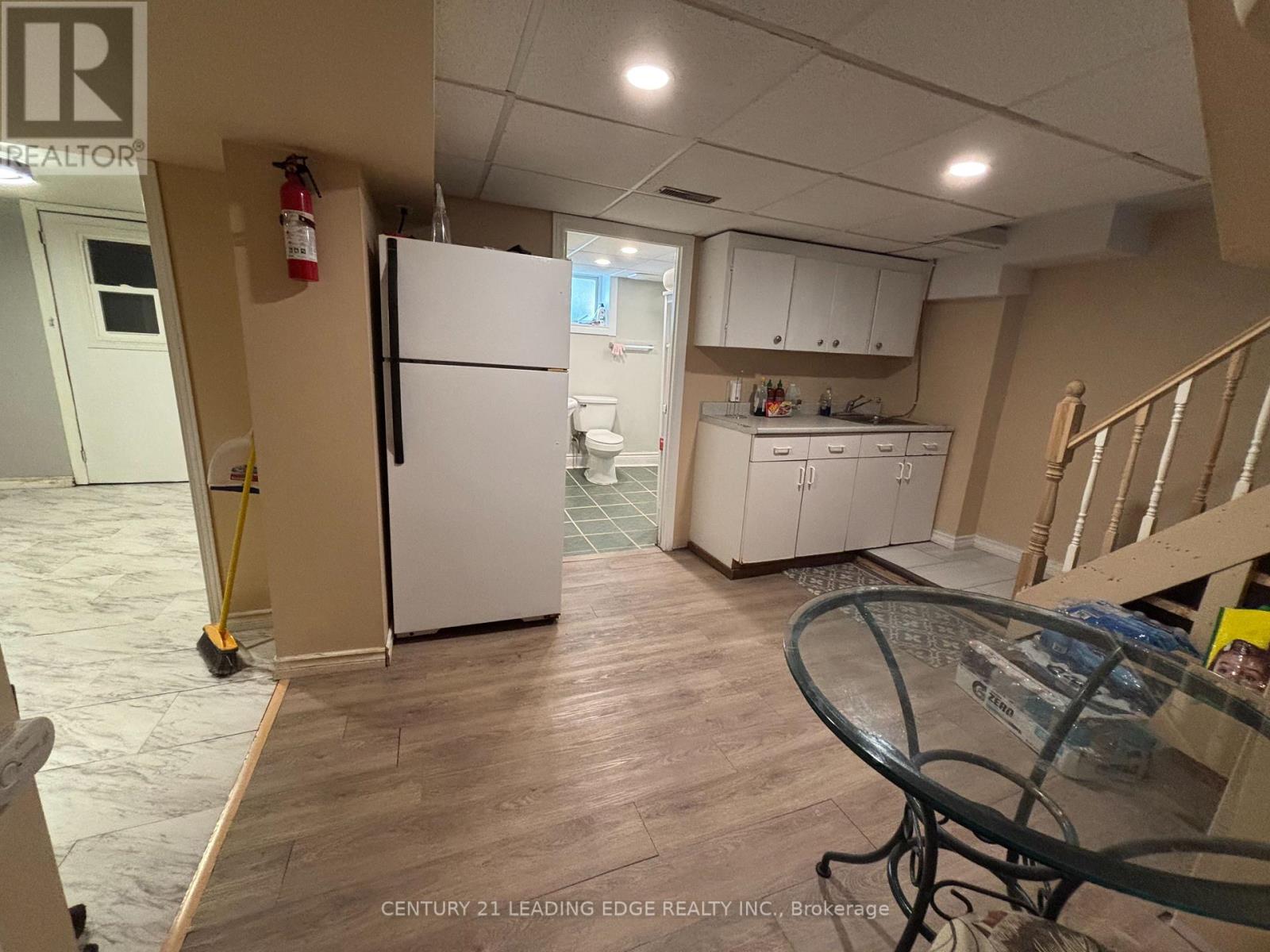 106 Whitney Avenue, Hamilton, Ontario  L8S 2G5 - Photo 28 - X12064380