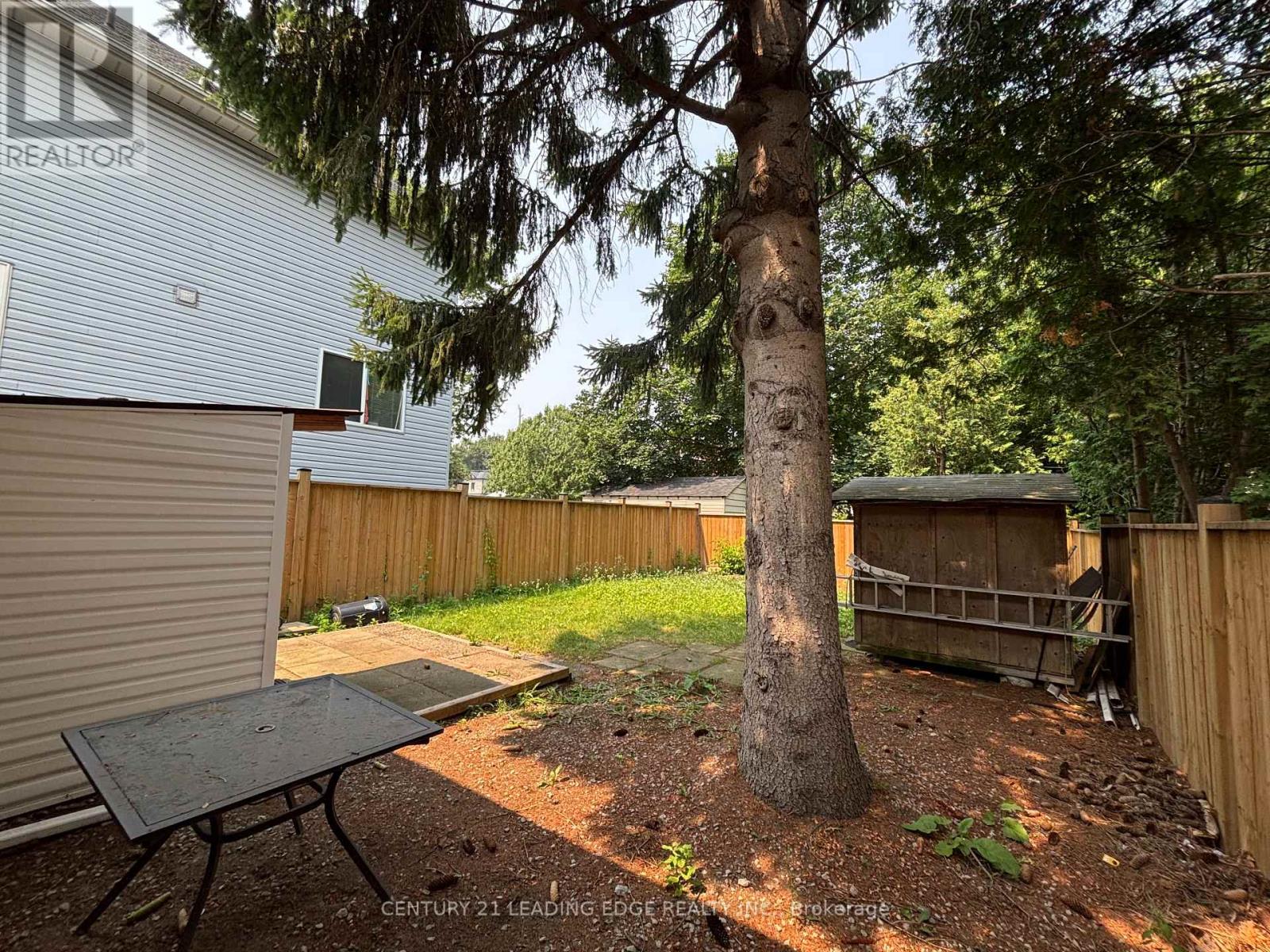 106 Whitney Avenue, Hamilton, Ontario  L8S 2G5 - Photo 33 - X12064380