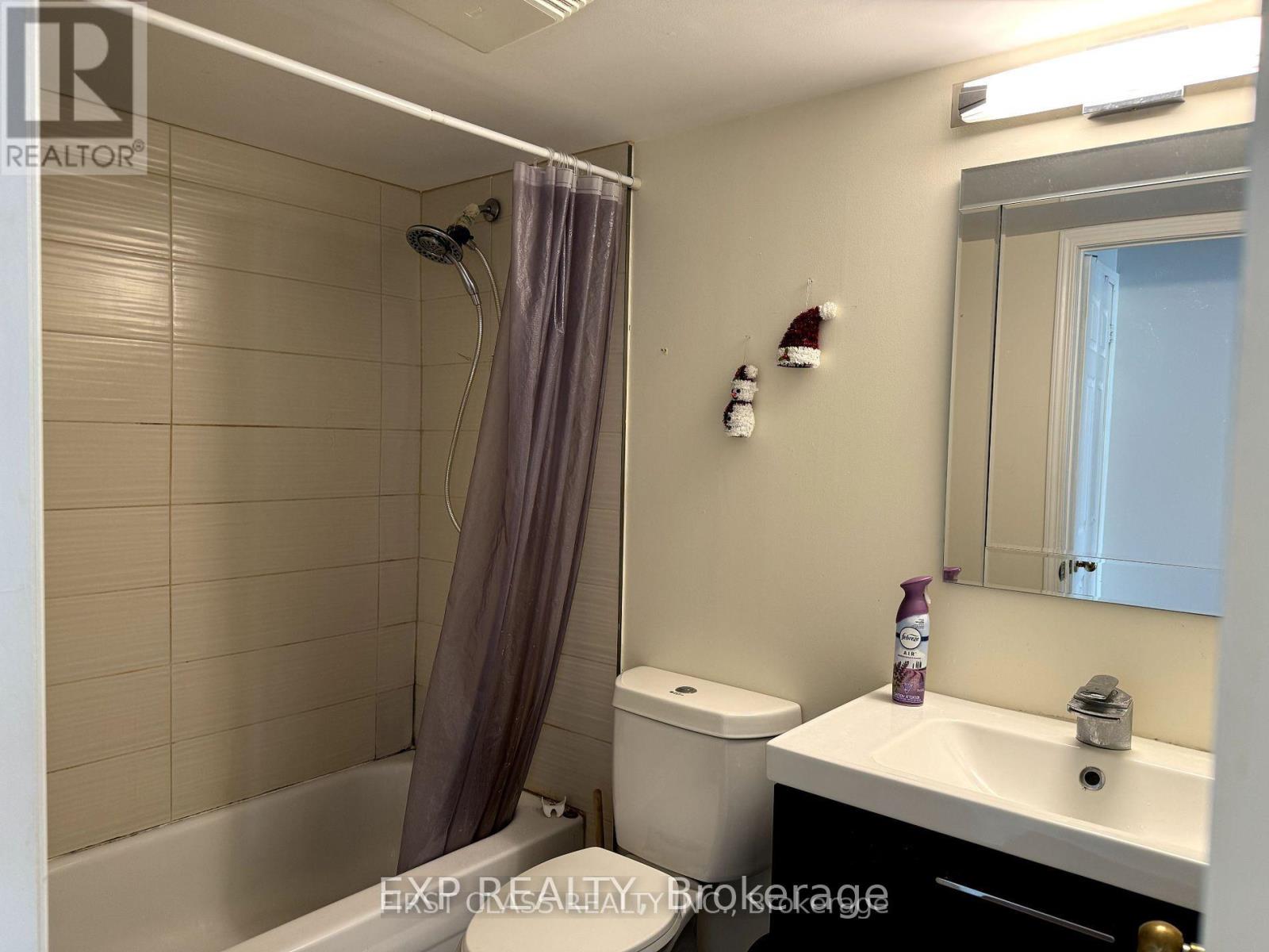 301 - 51 Baffin Crescent, Richmond Hill (Langstaff), Ontario  L4B 4P6 - Photo 13 - N12345645