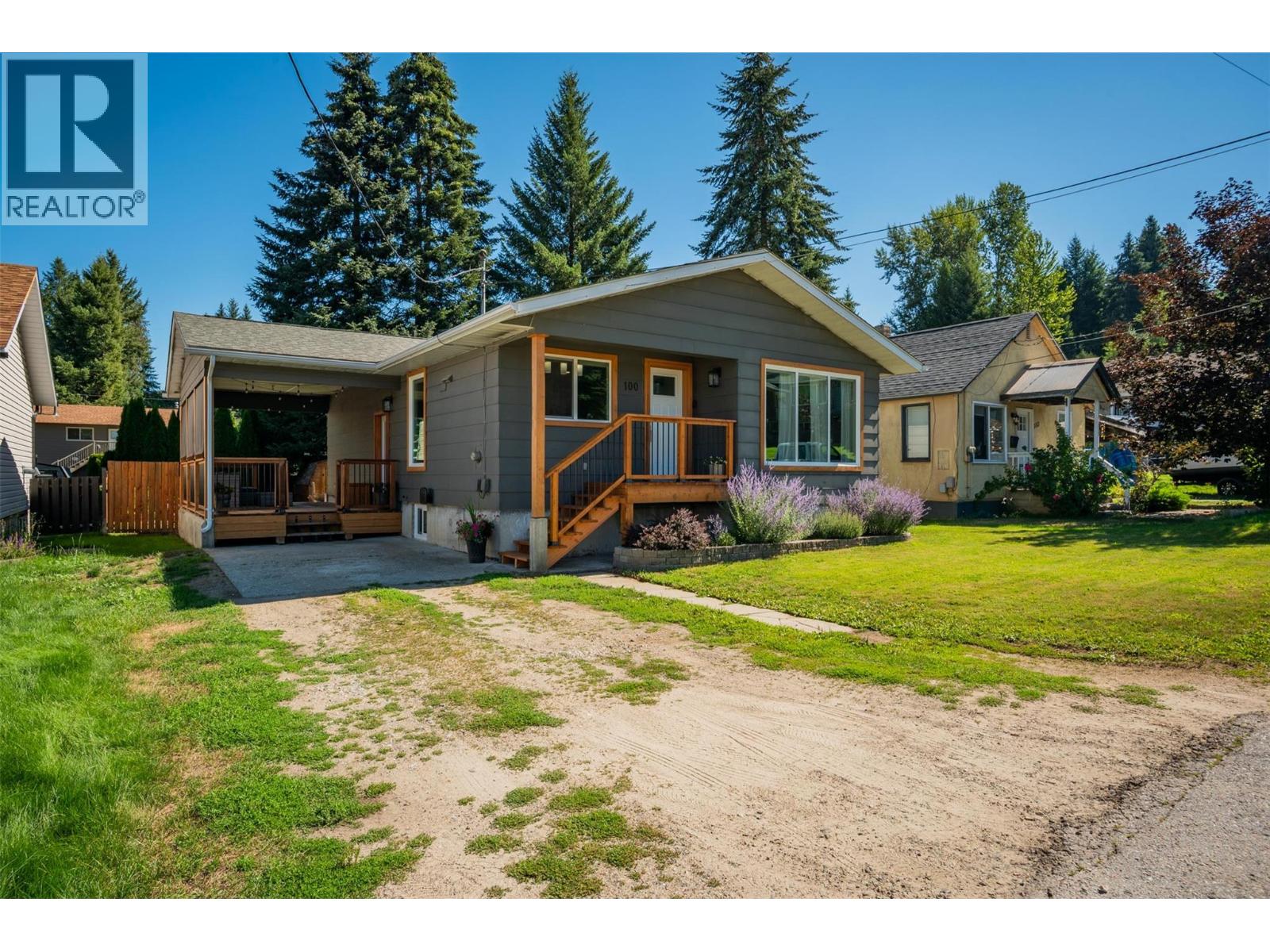 100 Birch Avenue, fruitvale, British Columbia