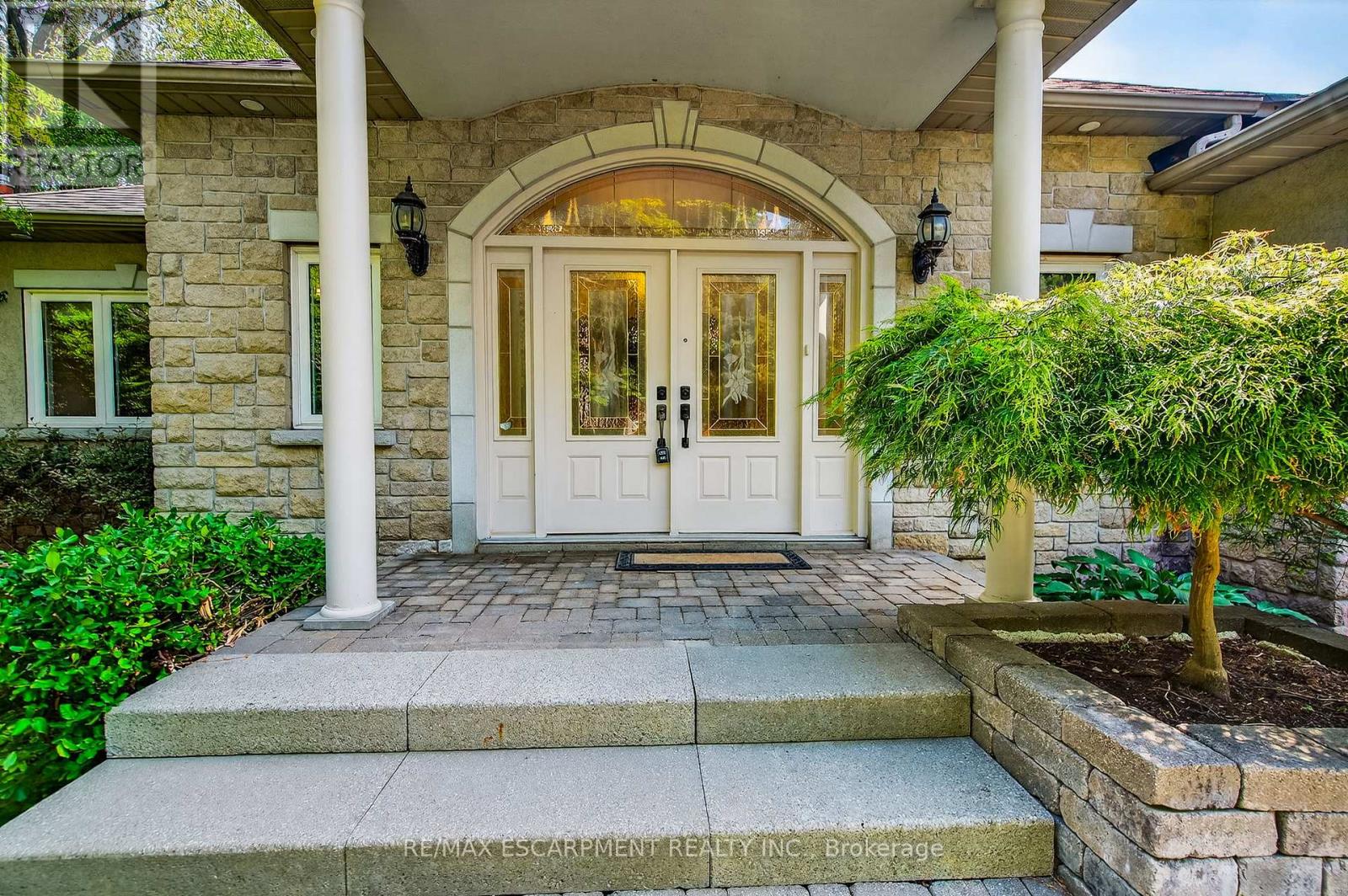 Property at 1262 MISSISSAUGA ROAD image 3
