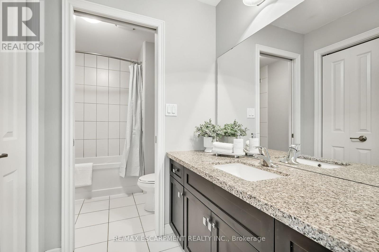 4884 Allan Court, Lincoln (Beamsville), Ontario  L3J 1M3 - Photo 28 - X12345612