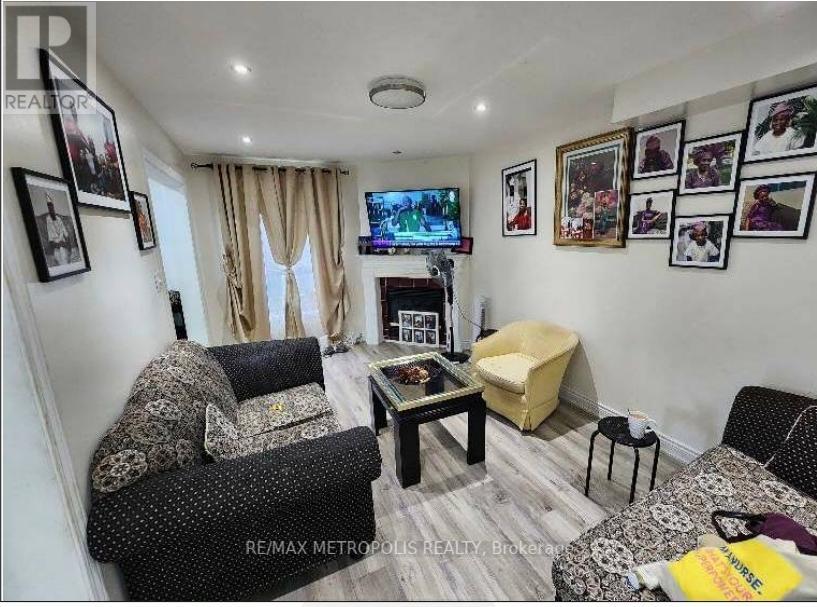 Property at 18 ACME CRESCENT image 3