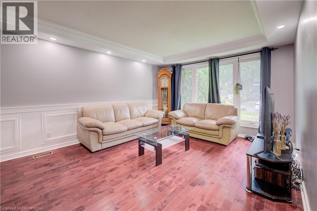 Property at 118 DALEGROVE Drive image 4