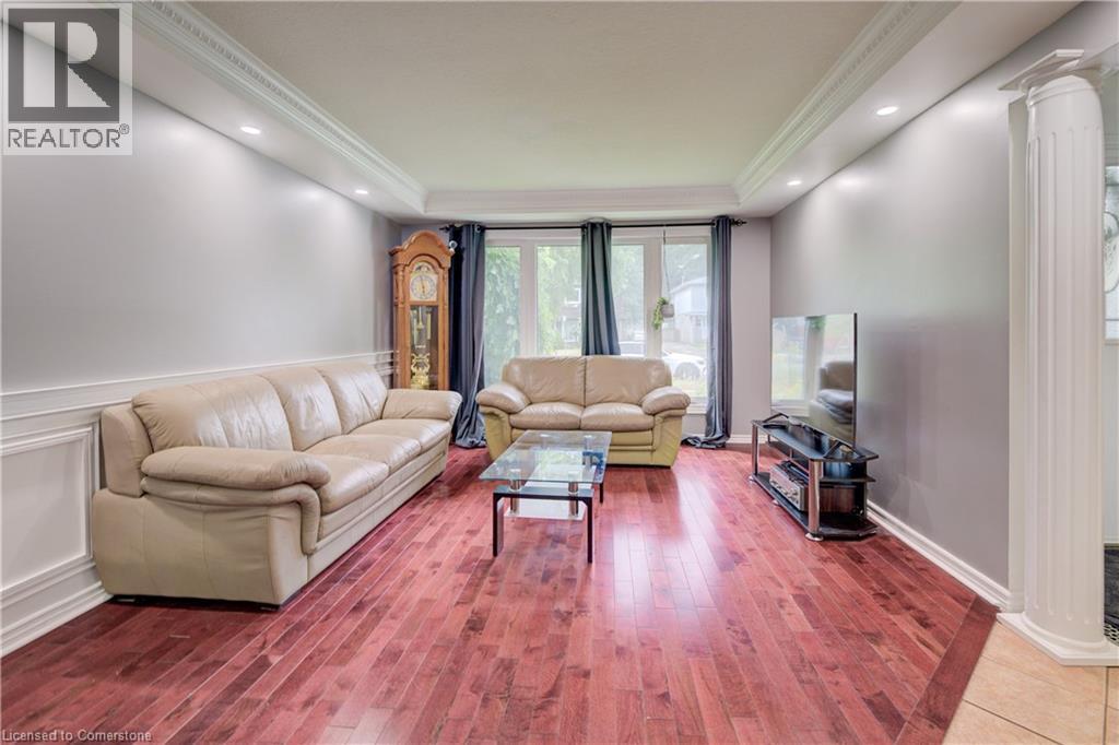 Property at 118 DALEGROVE Drive image 5