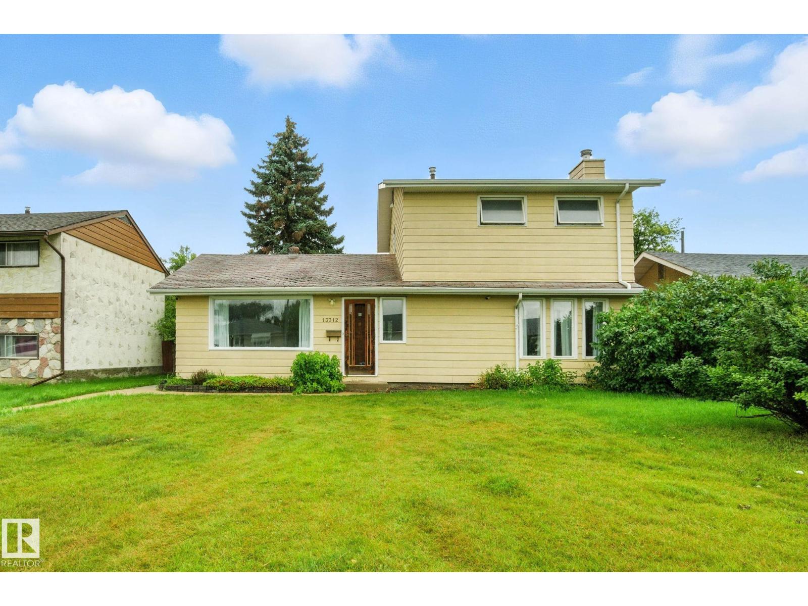 Property at 13312 135 ST NW image 1