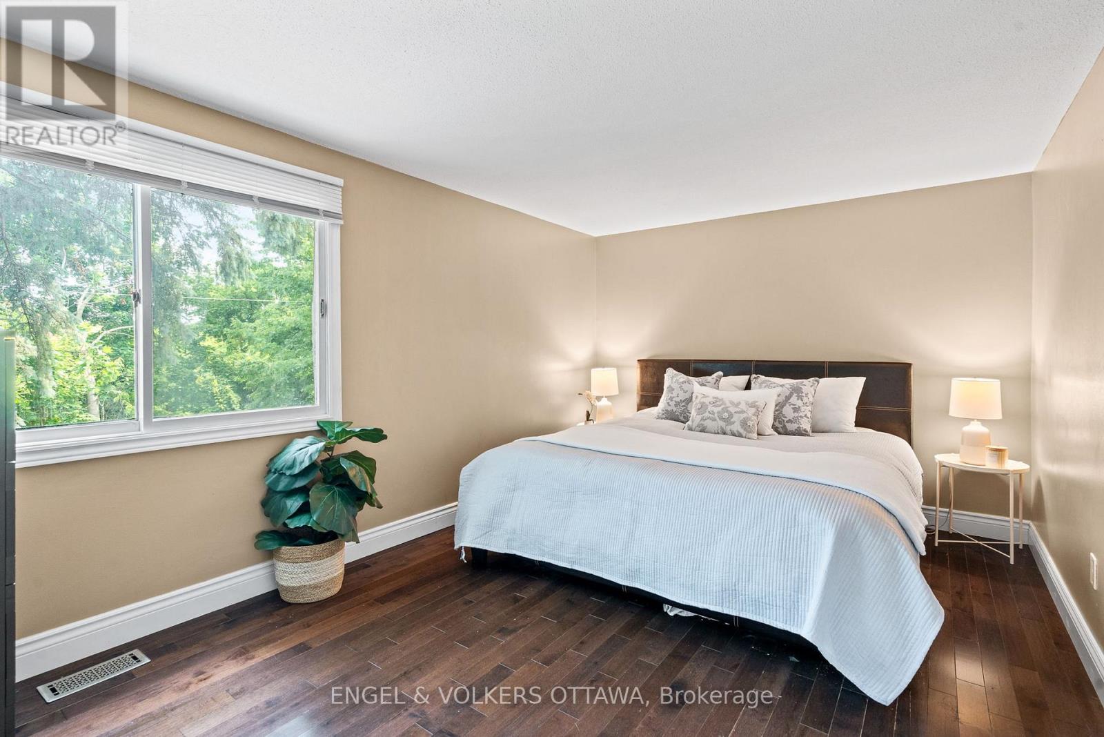 42 Henfield Avenue, Ottawa, Ontario  K2J 1J8 - Photo 15 - X12345719