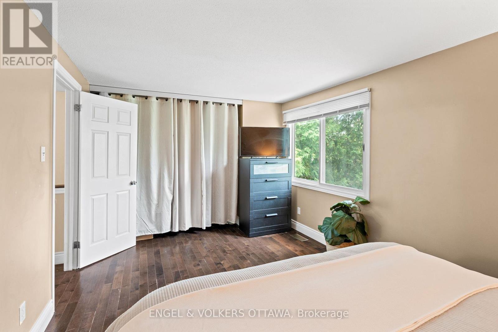42 Henfield Avenue, Ottawa, Ontario  K2J 1J8 - Photo 16 - X12345719