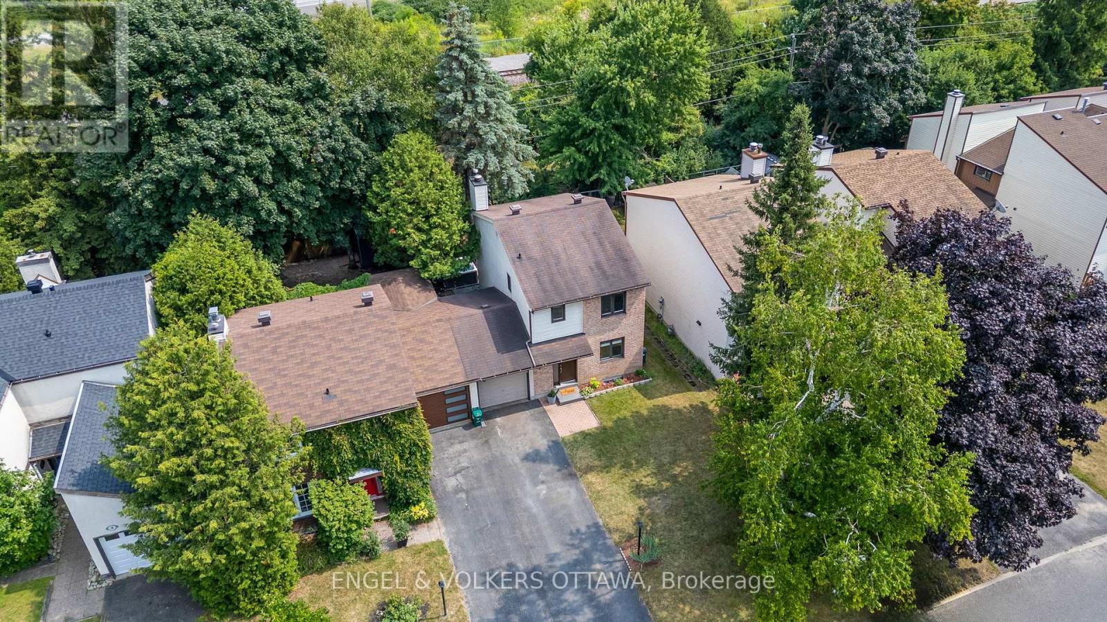 42 Henfield Avenue, Ottawa, Ontario  K2J 1J8 - Photo 2 - X12345719