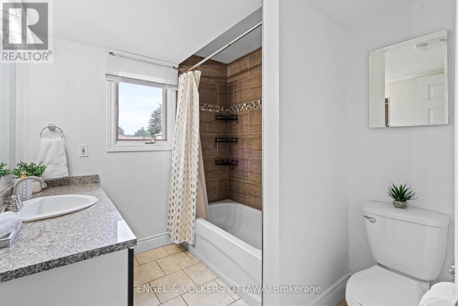 42 Henfield Avenue, Ottawa, Ontario  K2J 1J8 - Photo 20 - X12345719