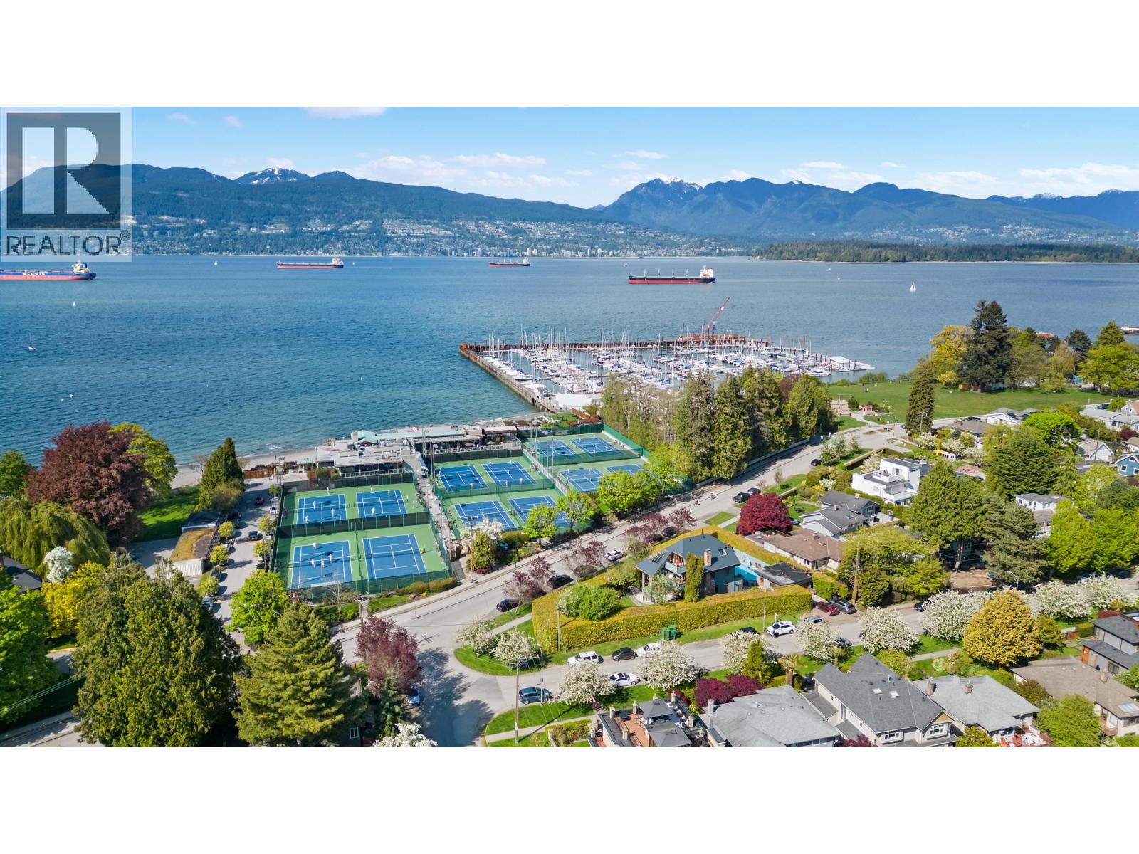 3850 Point Grey Road, Vancouver, British Columbia  V6R 1B4 - Photo 1 - R3037404