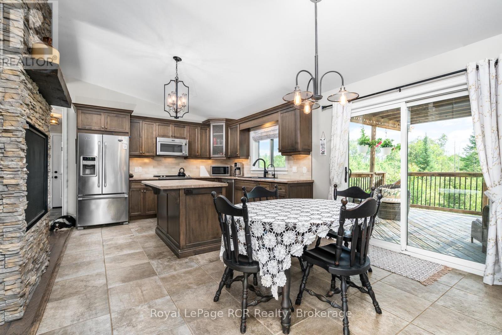 112 Scotts Hill Road, West Grey, Ontario  N4N 3B8 - Photo 15 - X12278871
