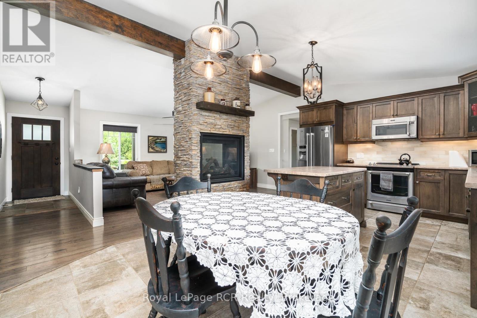 112 Scotts Hill Road, West Grey, Ontario  N4N 3B8 - Photo 13 - X12278871