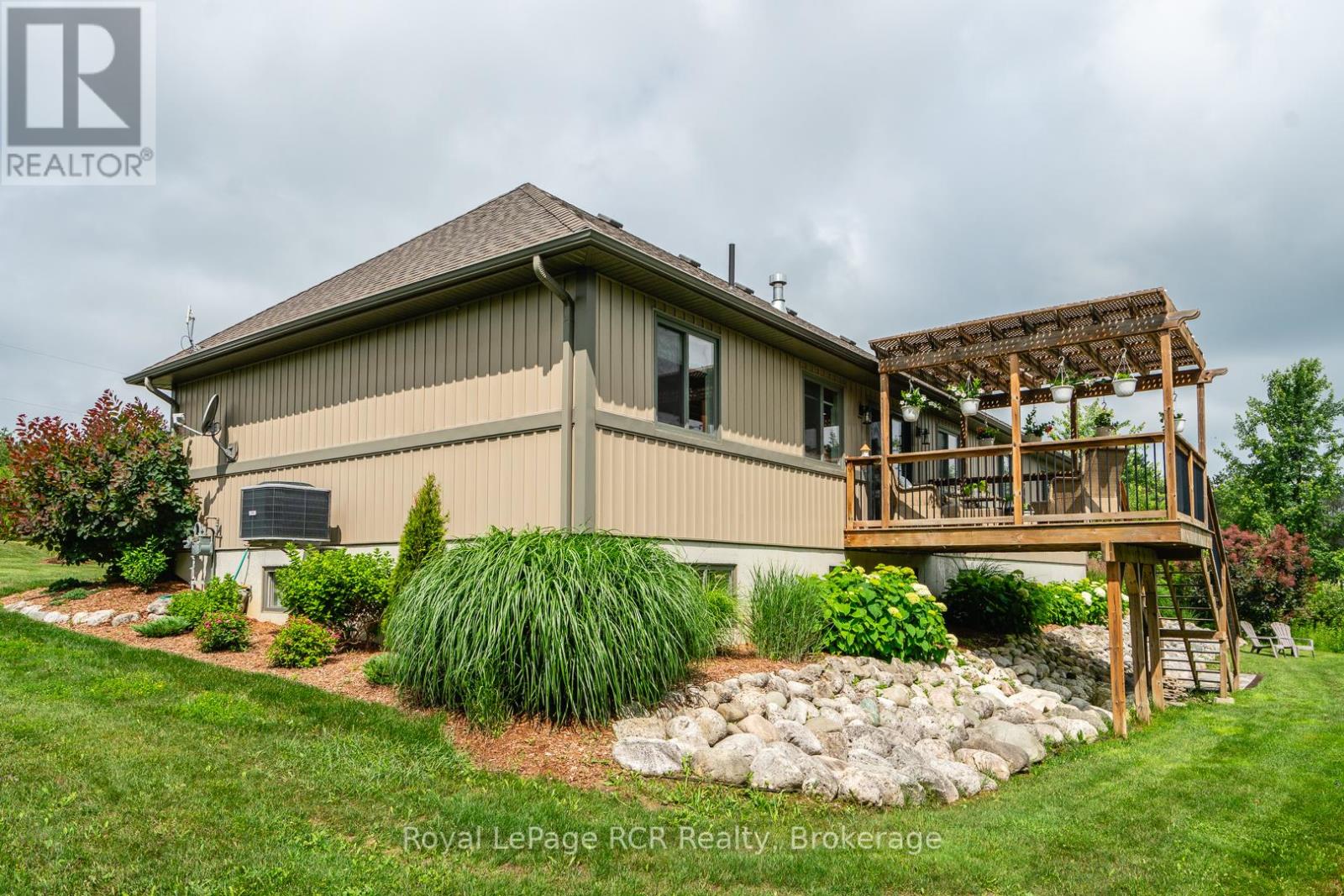 112 Scotts Hill Road, West Grey, Ontario  N4N 3B8 - Photo 7 - X12278871