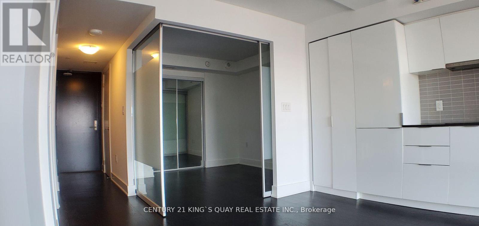 2808 - 955 Bay Street, Toronto, Ontario  M5C 0C6 - Photo 16 - C12345732