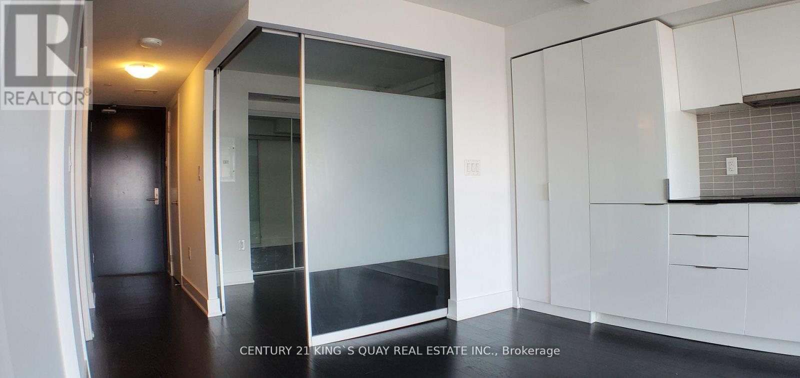 2808 - 955 Bay Street, Toronto, Ontario  M5C 0C6 - Photo 17 - C12345732