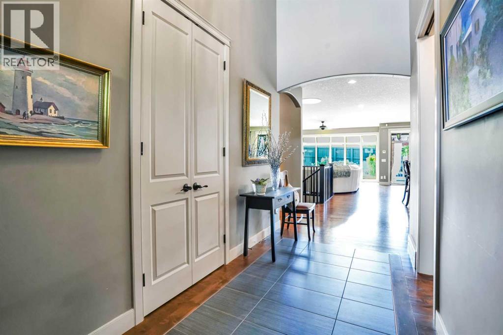 Property at 511 Evergreen Circle SW image 3