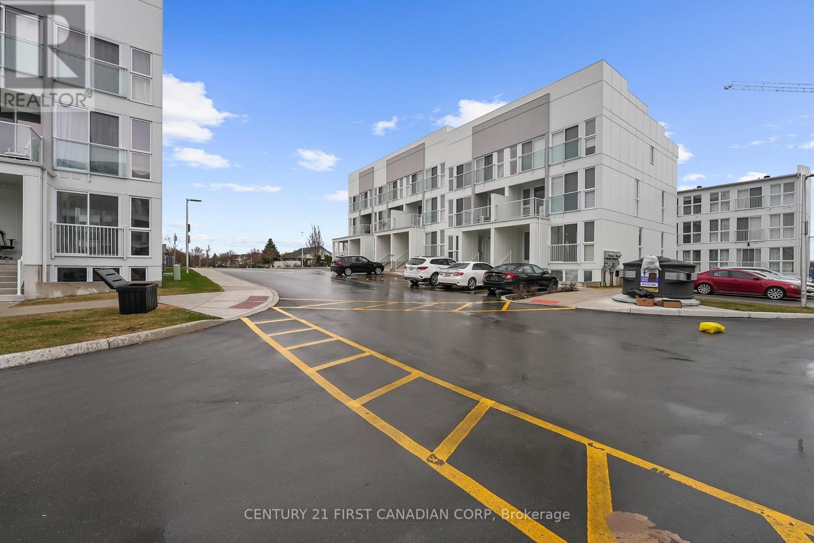 95-234 Edgevalley Road N, London East (East D), Ontario  N5J 0E3 - Photo 2 - X12345753