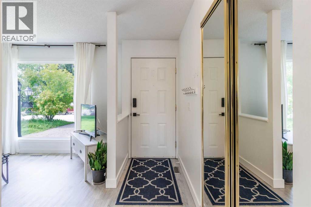 Property at 105 Carr Place image 3