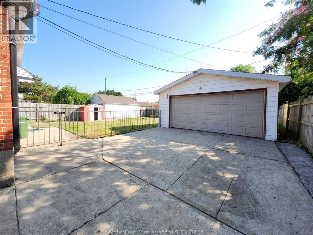 Property at 2586 RANDOLPH AVENUE image 3