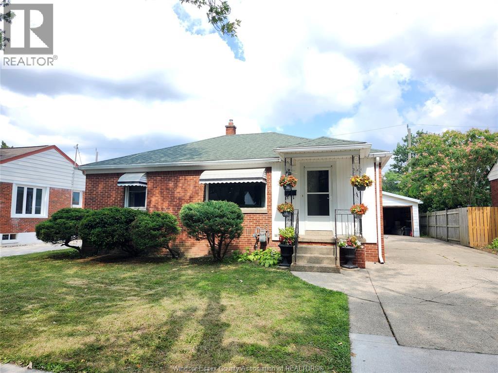 Property at 2586 RANDOLPH AVENUE image 2