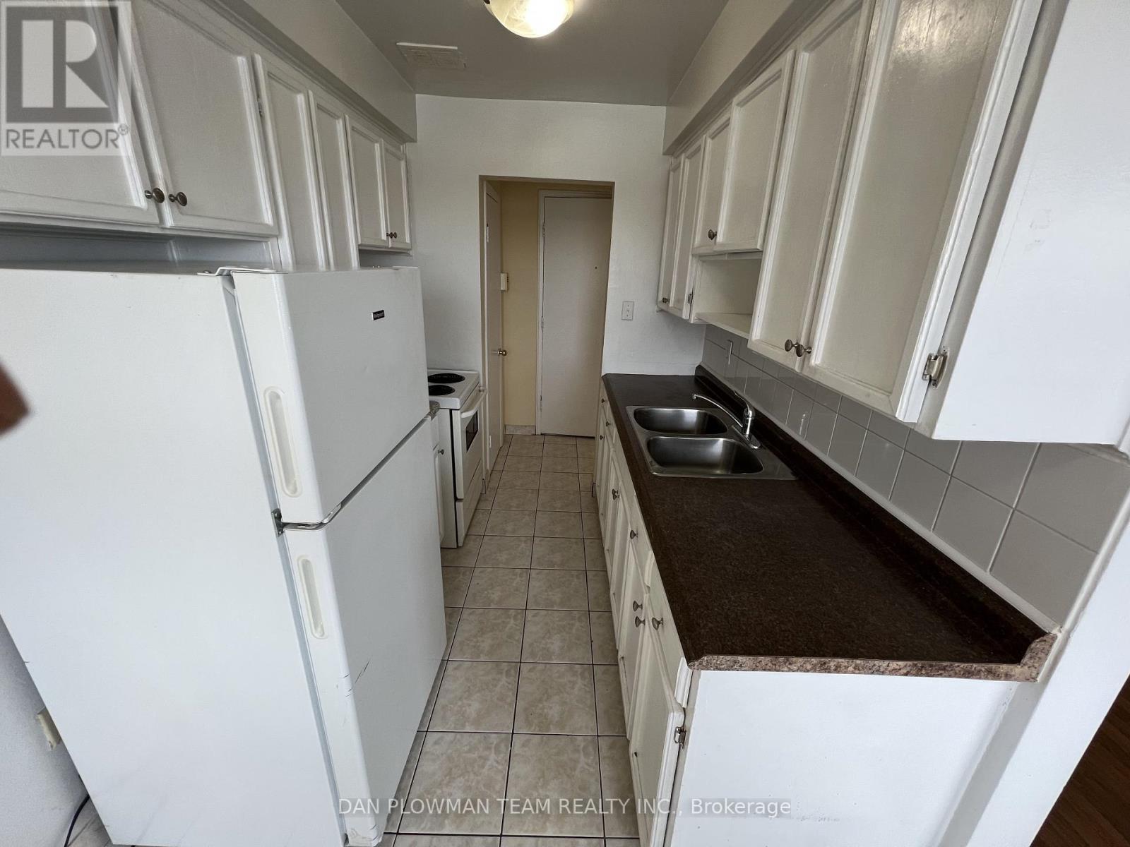 303 - 170 Park Road S, Oshawa, Ontario  L1J 4H2 - Photo 5 - E12345752