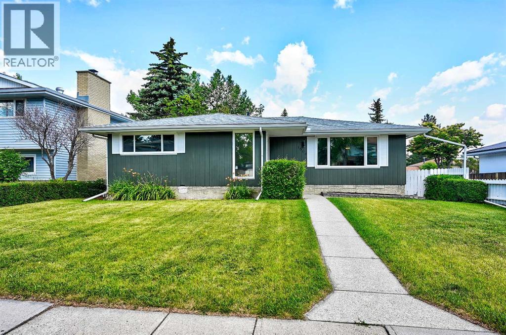 Property at 1004 Cantabrian Drive SW image 1