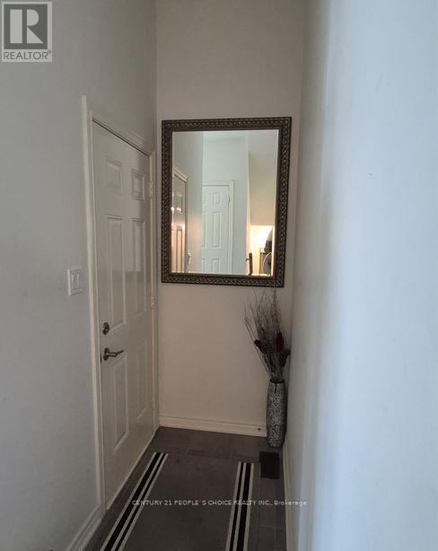 71 Riverwalk Drive N, Hamilton, Ontario  L0R 2H1 - Photo 15 - X12343215