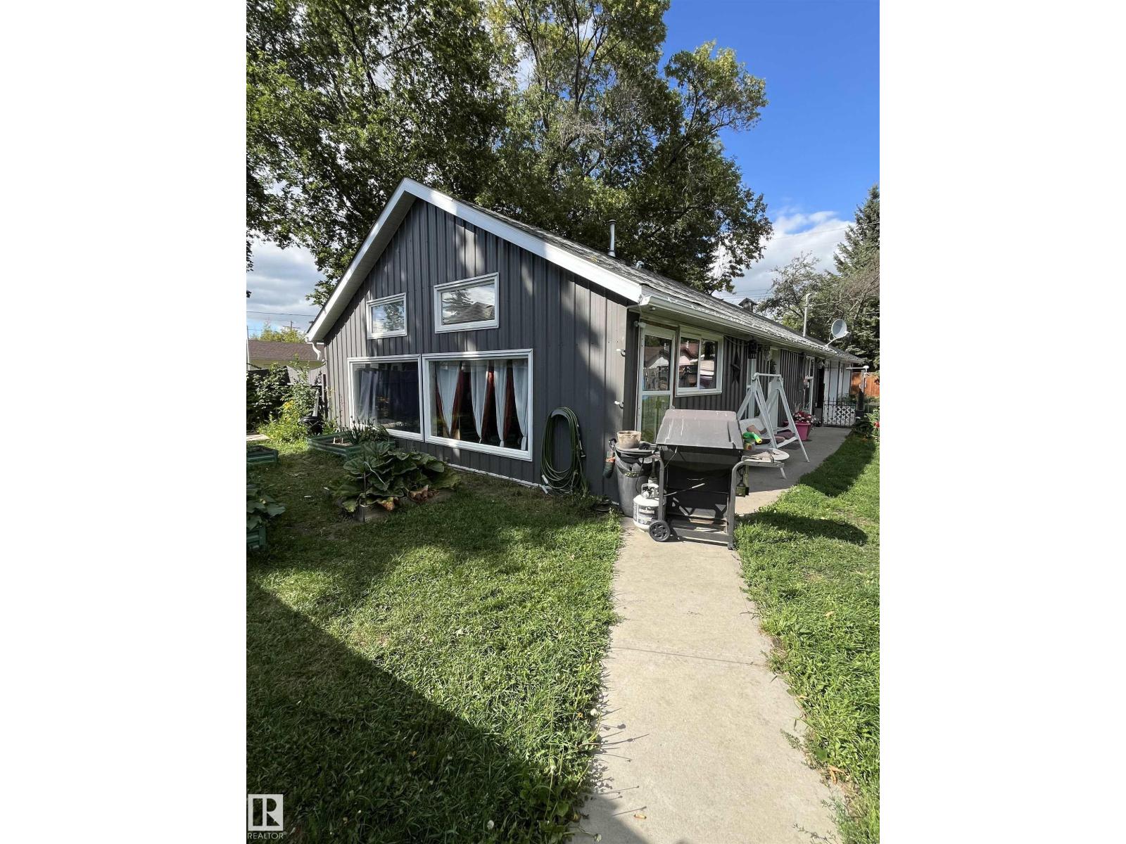 5212 52 Av, Viking, Alberta  T0B 4N0 - Photo 2 - E4453037