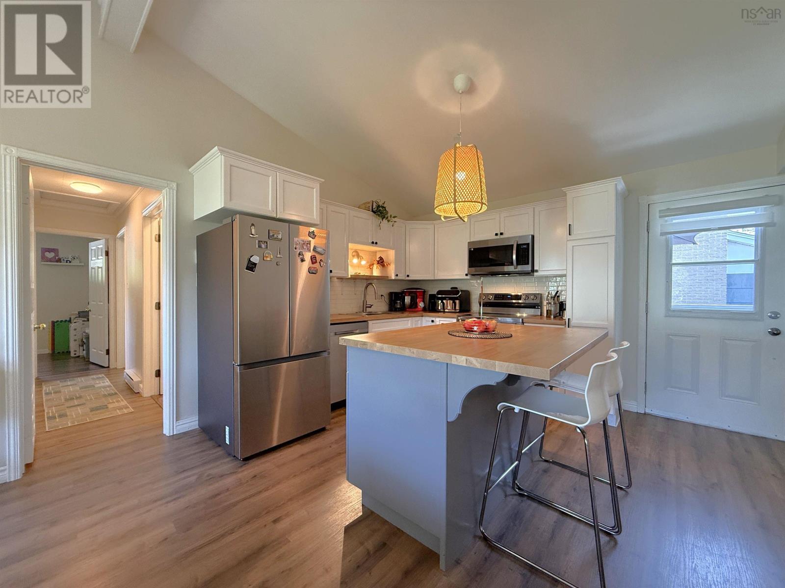 32 Murray Drive, Bridgewater, Nova Scotia  B4V 2M7 - Photo 11 - 202520249