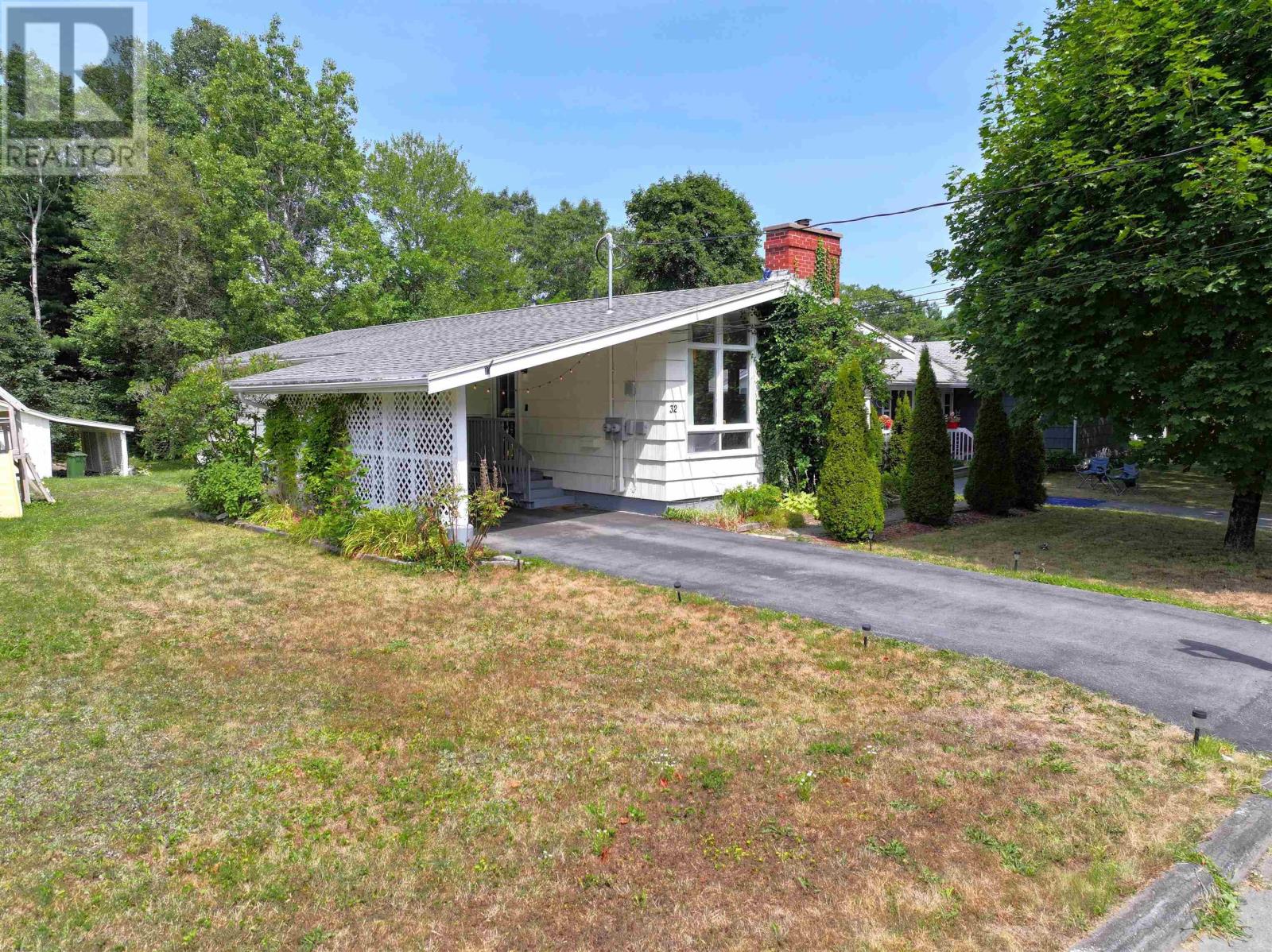 32 Murray Drive, Bridgewater, Nova Scotia  B4V 2M7 - Photo 3 - 202520249