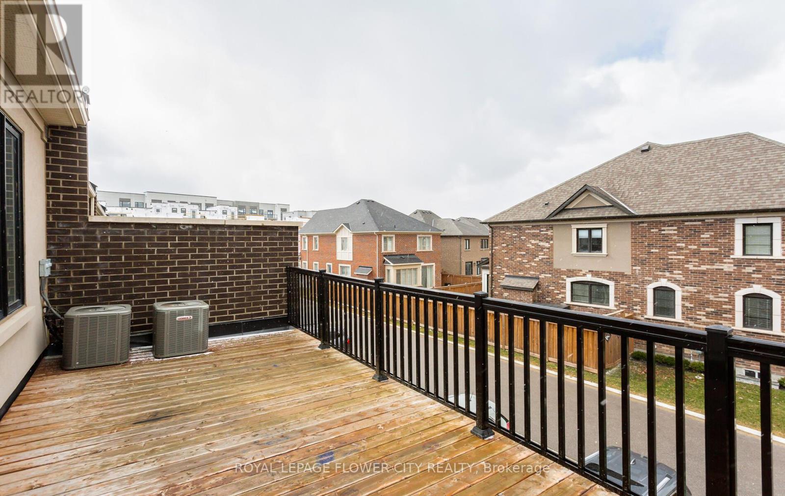 266 Harold Dent Trail, Oakville (Go Glenorchy), Ontario  L6M 1S1 - Photo 48 - W12341910