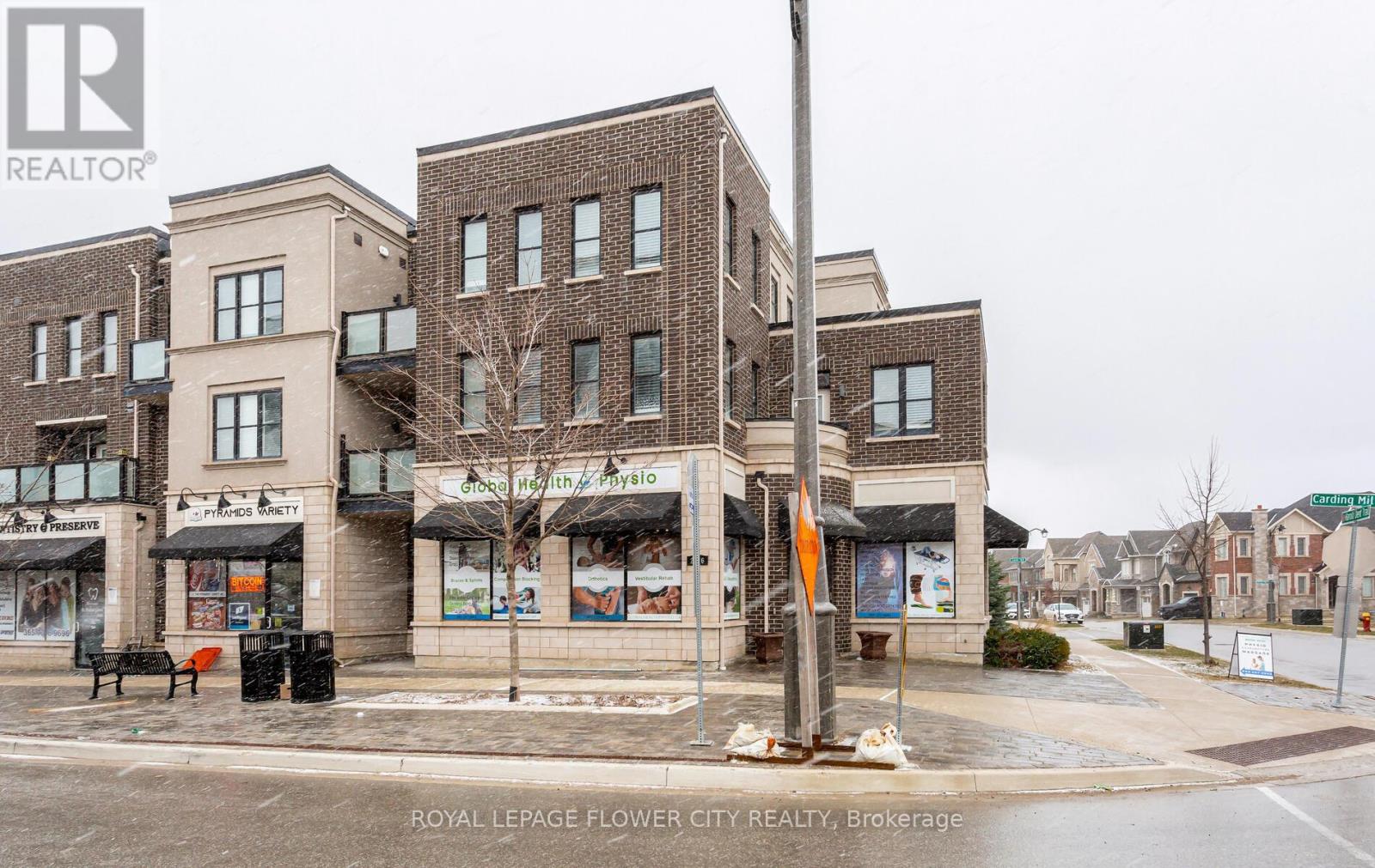266 Harold Dent Trail, Oakville (Go Glenorchy), Ontario  L6M 1S1 - Photo 4 - W12341910