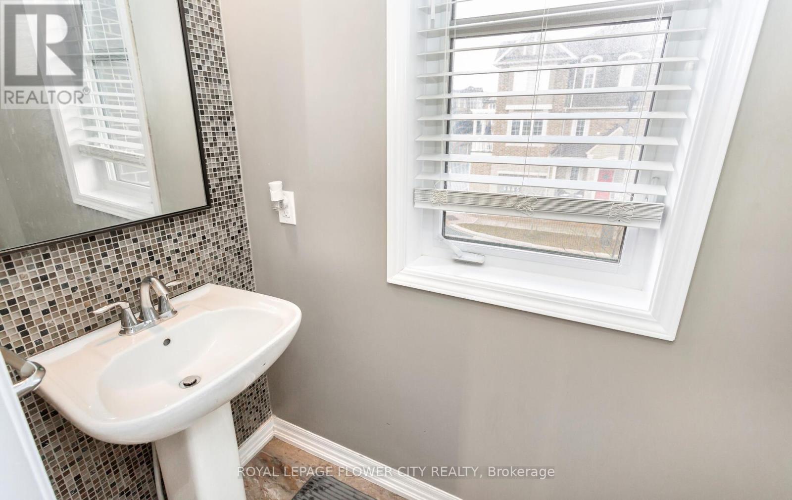 266 Harold Dent Trail, Oakville (Go Glenorchy), Ontario  L6M 1S1 - Photo 32 - W12341913