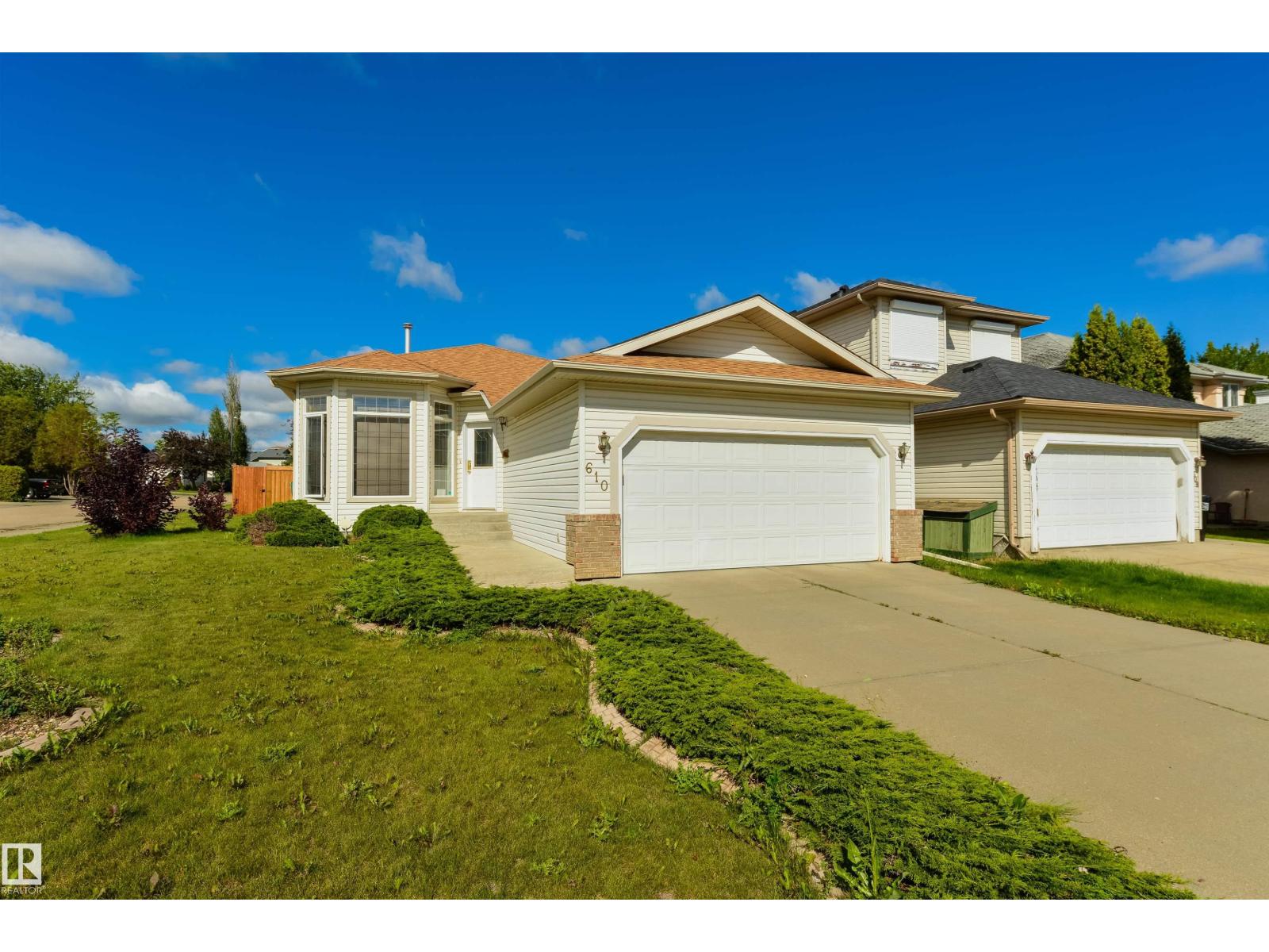 610 BEVINGTON PL NW, Edmonton, Alberta
