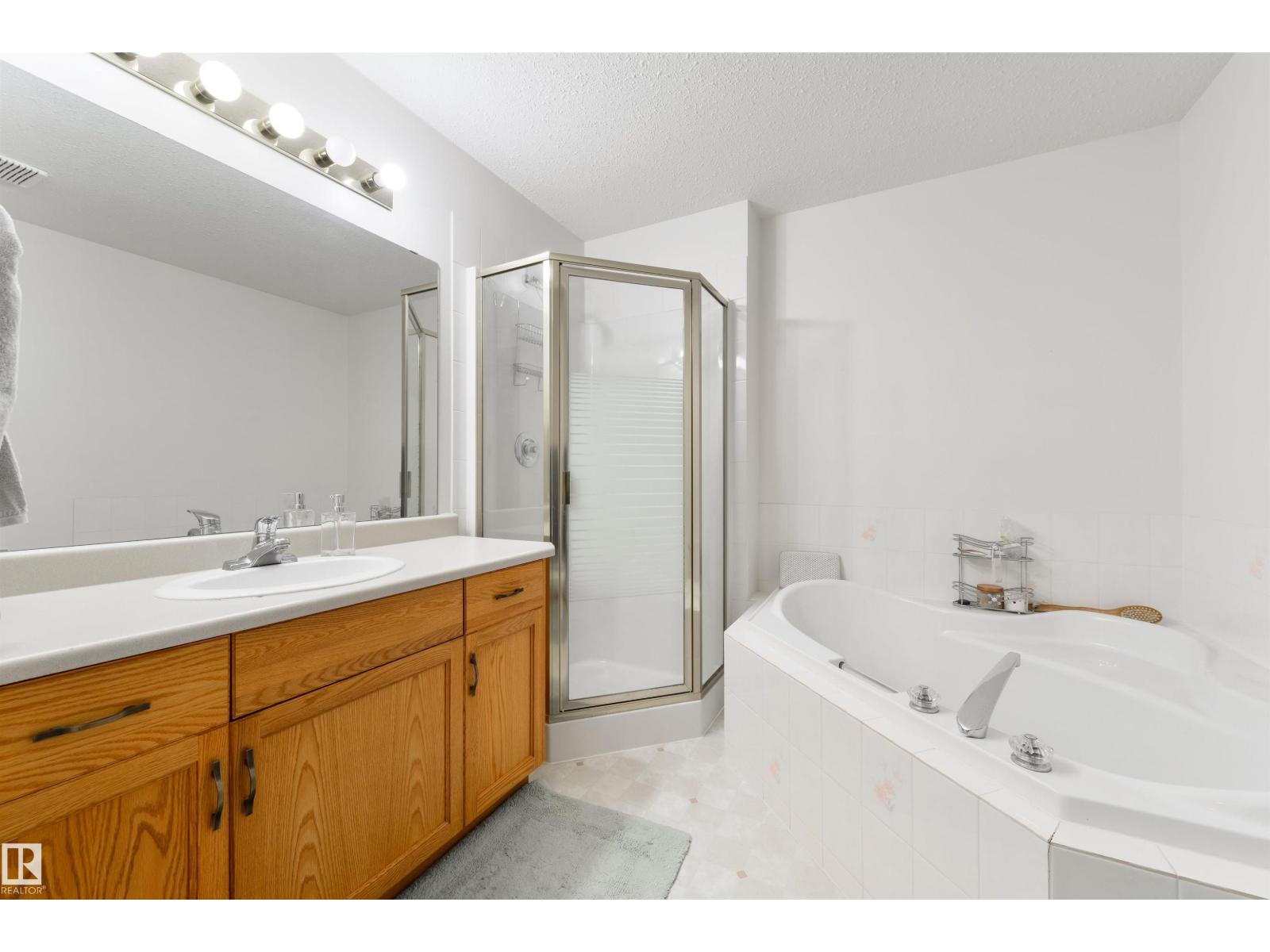 610 Bevington Pl Nw, Edmonton, Alberta  T5T 6G5 - Photo 9 - E4453047