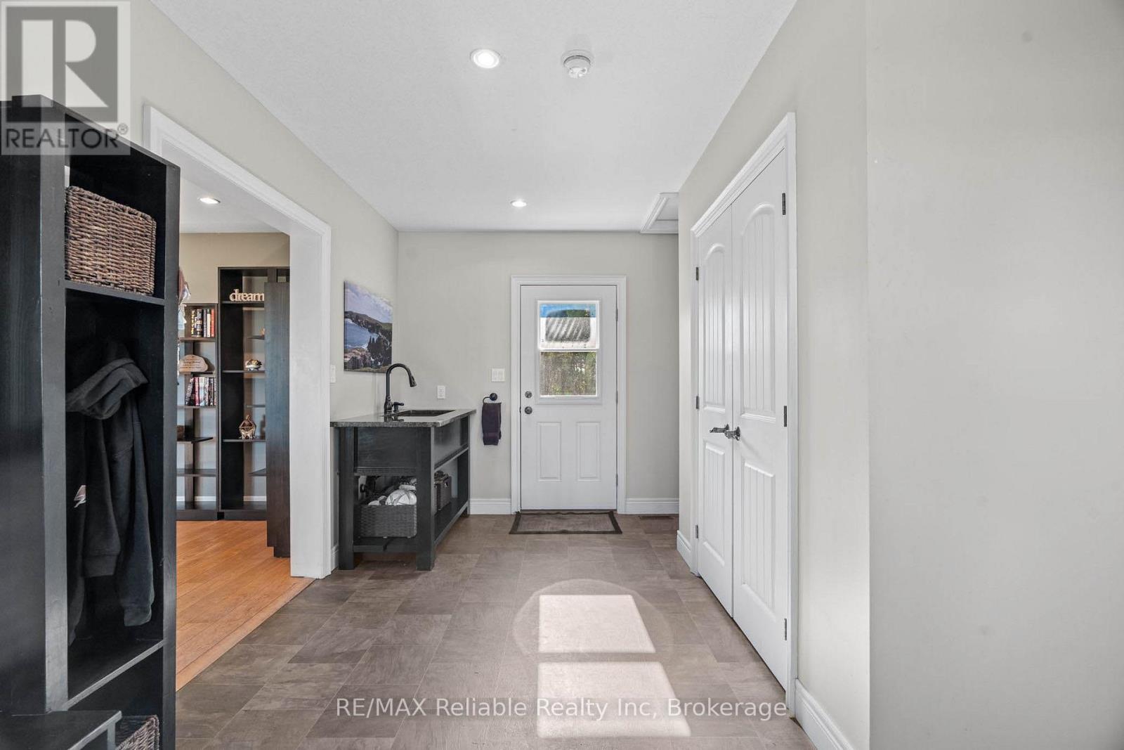 70129 Evergreen Line, South Huron, Ontario  N0M 1S5 - Photo 26 - X12345564