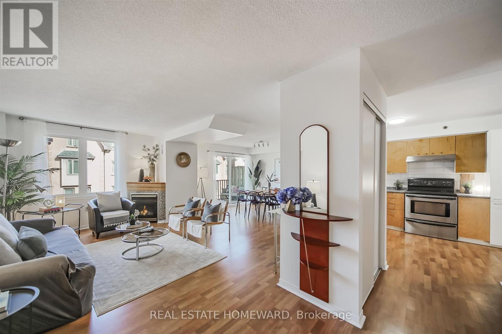 Property at 815 - 75 WELDRICK ROAD E image 1