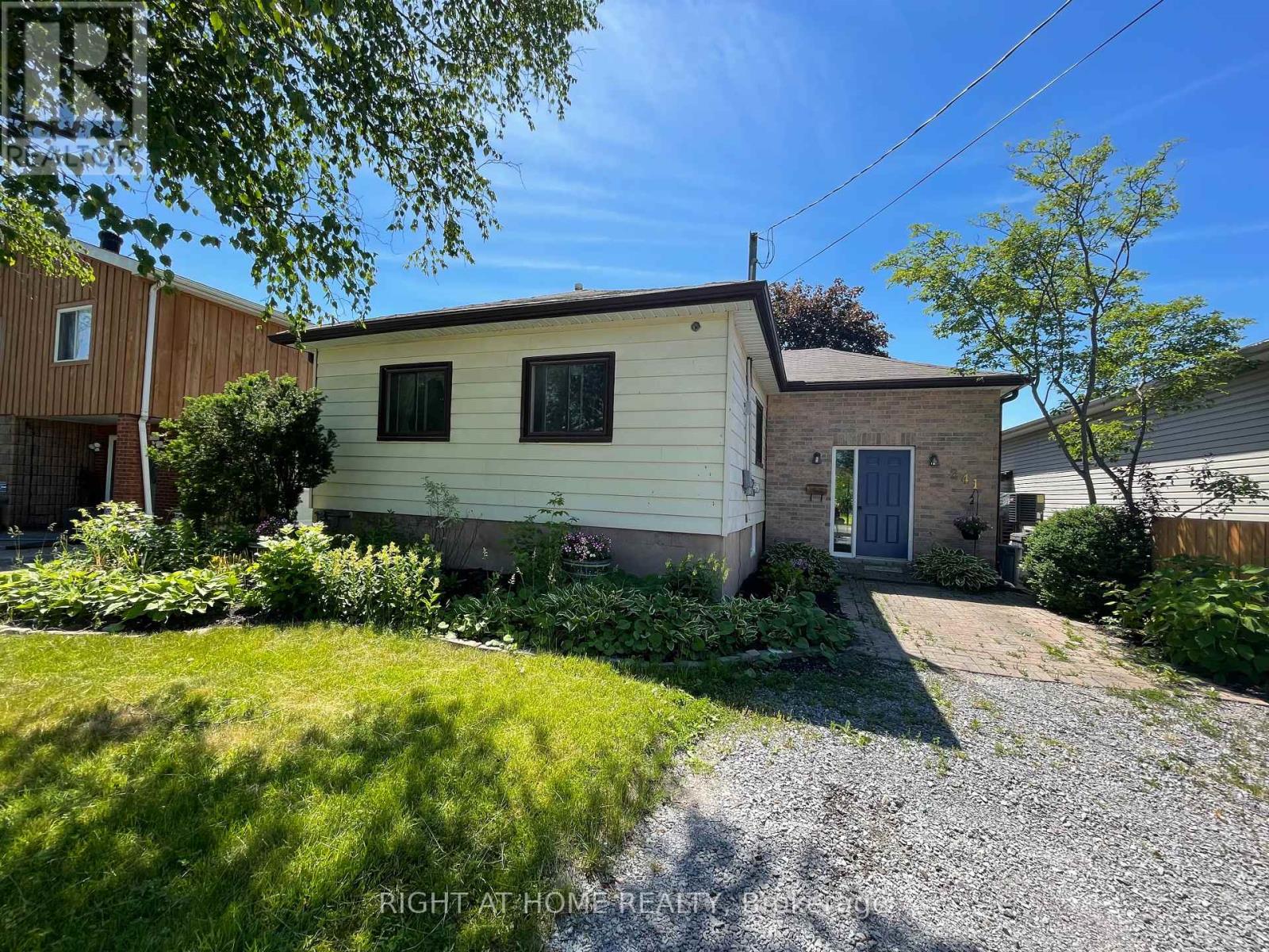 241 ELM AVENUE, Georgina, Ontario