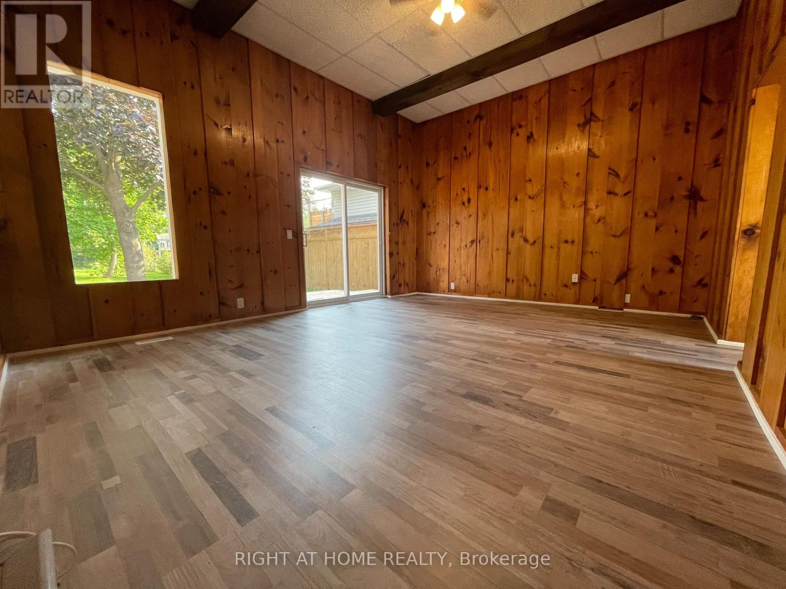 241 Elm Avenue, Georgina, Ontario  L4P 2V4 - Photo 3 - N12345799