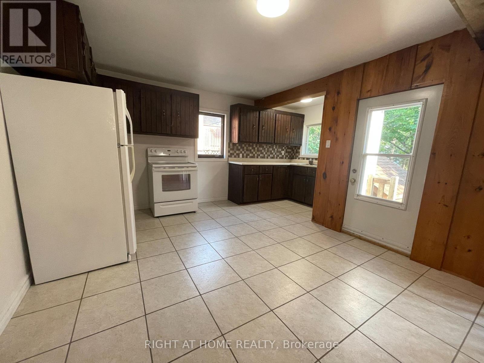 241 Elm Avenue, Georgina, Ontario  L4P 2V4 - Photo 4 - N12345799